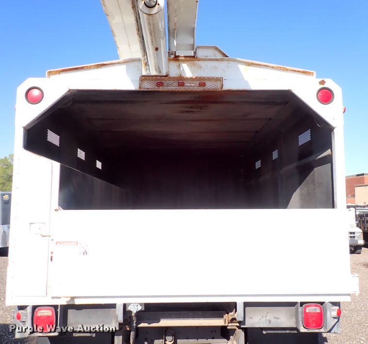 image for item DK4661 1997 GMC C7500  forestry bucket truck