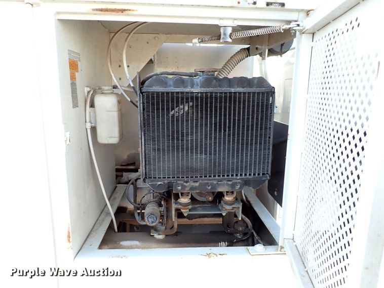 image for item DK4661 1997 GMC C7500  forestry bucket truck