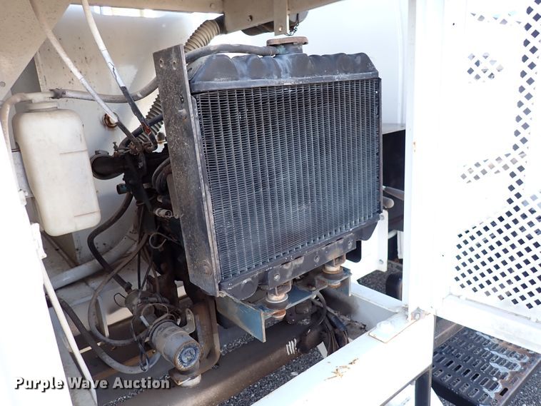 image for item DK4661 1997 GMC C7500  forestry bucket truck