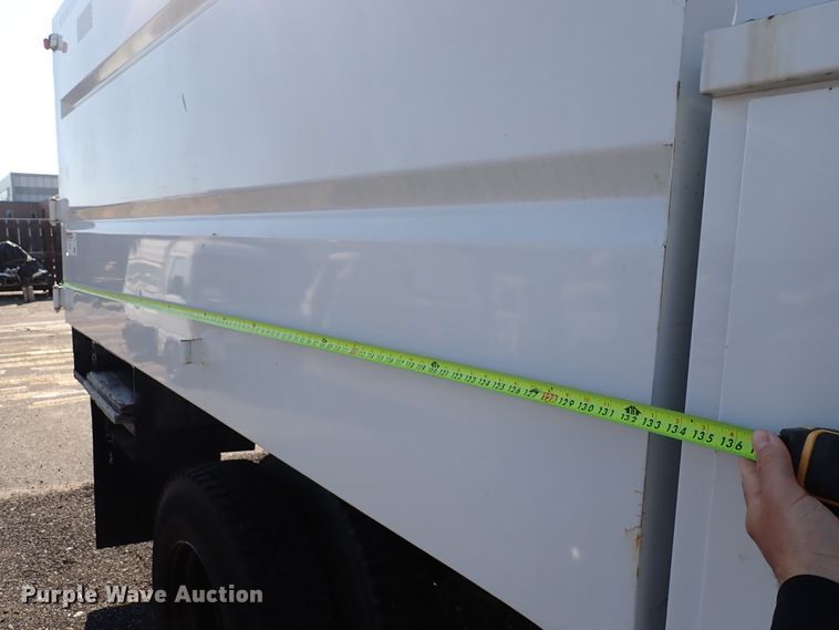 image for item DK4661 1997 GMC C7500  forestry bucket truck