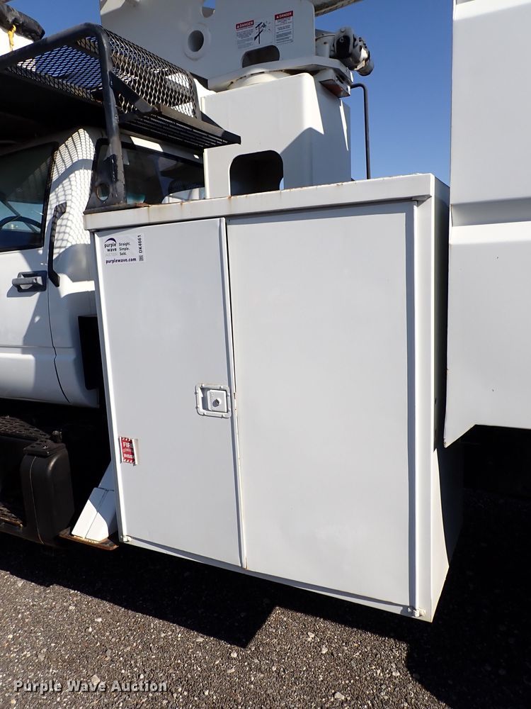 image for item DK4661 1997 GMC C7500  forestry bucket truck