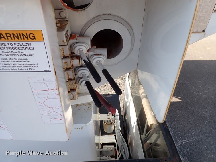 image for item DK4661 1997 GMC C7500  forestry bucket truck