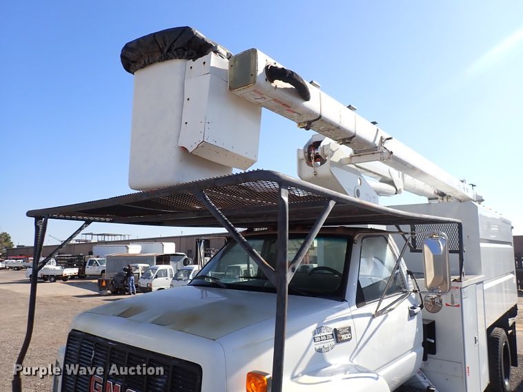 image for item DK4661 1997 GMC C7500  forestry bucket truck