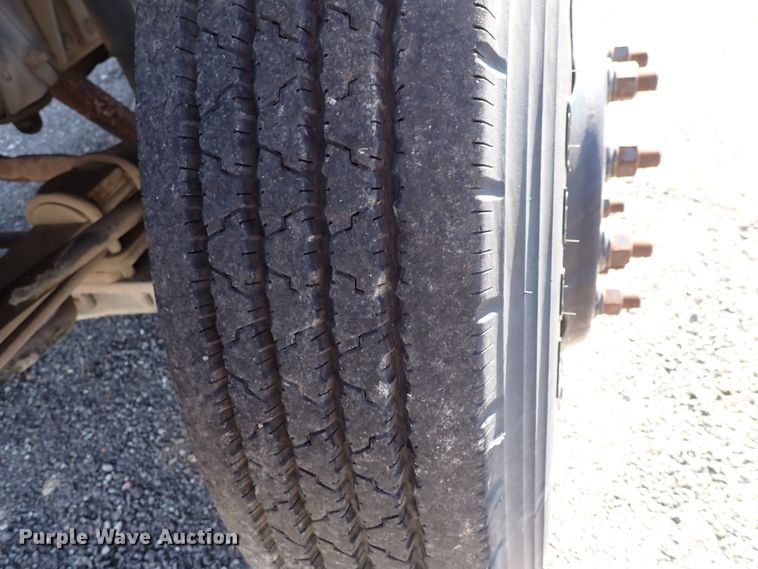 image for item DK4661 1997 GMC C7500  forestry bucket truck