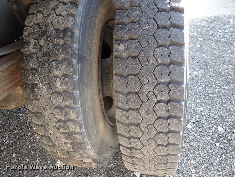 image for item DK4661 1997 GMC C7500  forestry bucket truck