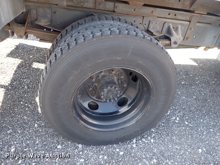 image for item DK4661 1997 GMC C7500  forestry bucket truck