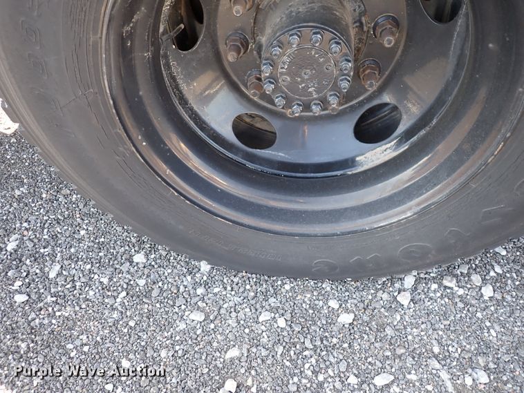 image for item DK4661 1997 GMC C7500  forestry bucket truck