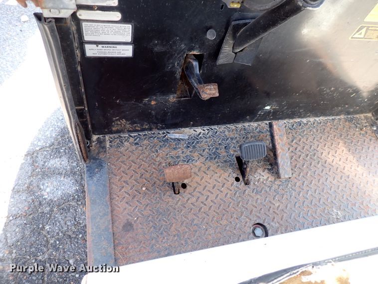 image for item DK4662 1989 Cushman  utility vehicle