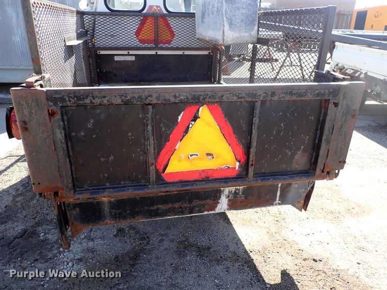 image for item DK4662 1989 Cushman  utility vehicle