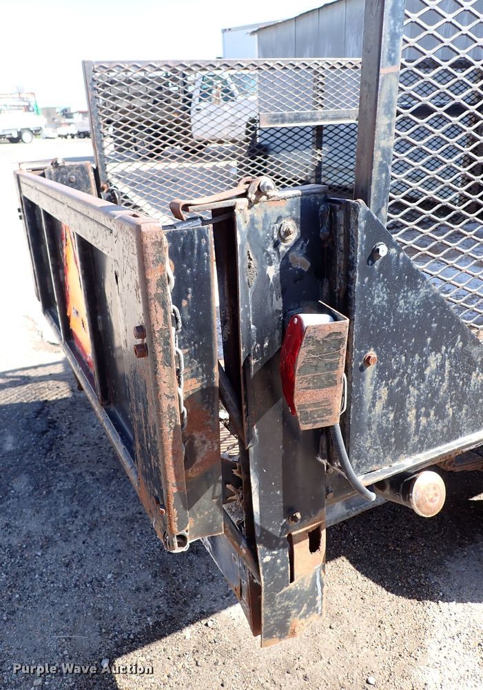 image for item DK4662 1989 Cushman  utility vehicle