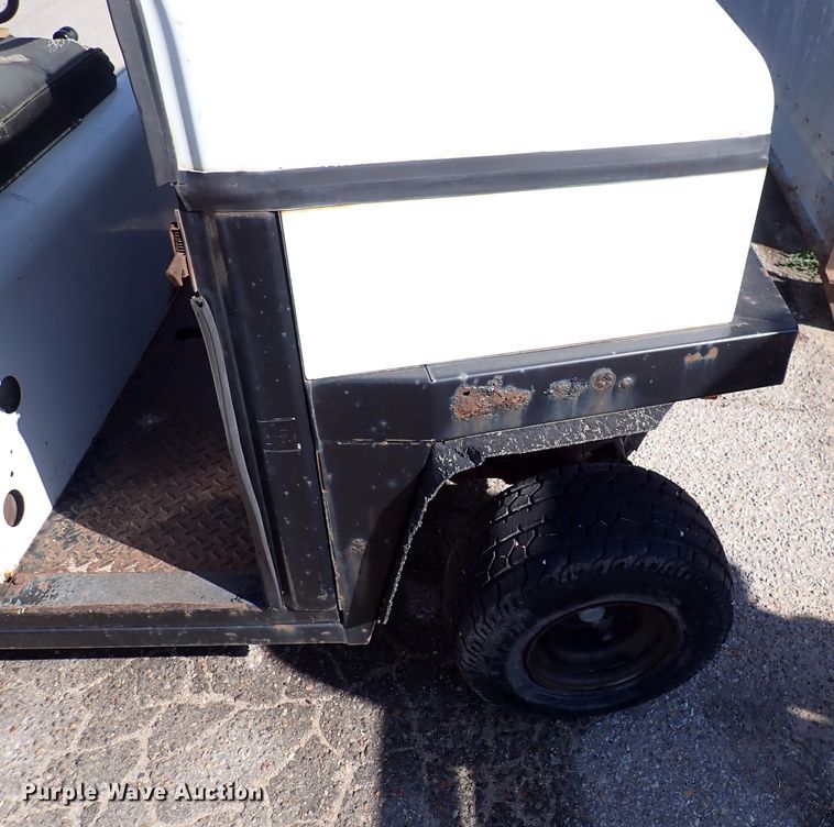 image for item DK4662 1989 Cushman  utility vehicle