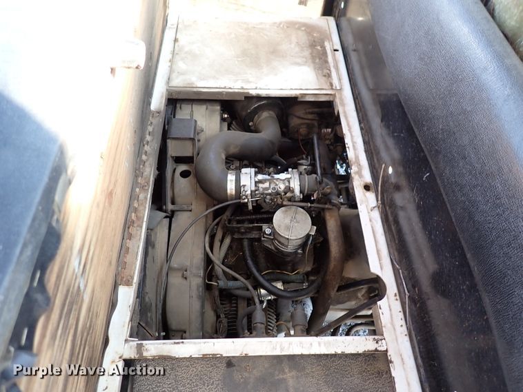 image for item DK4665 1989 Cushman  utility vehicle