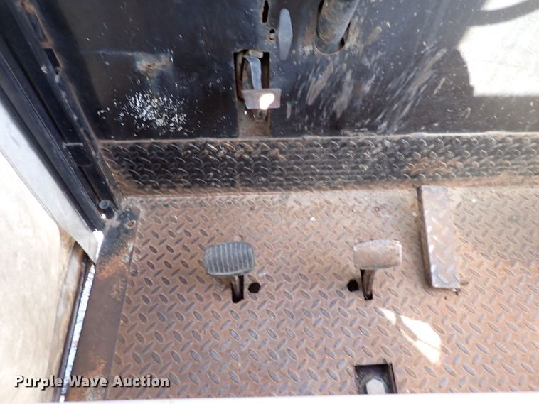 image for item DK4665 1989 Cushman  utility vehicle