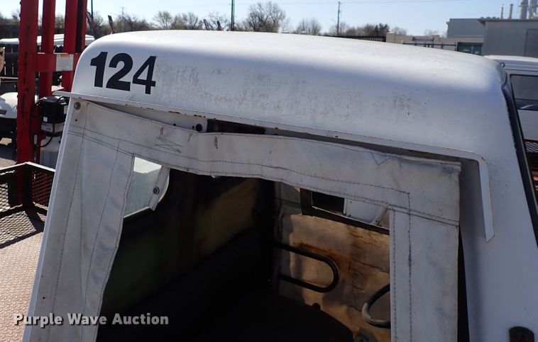 image for item DK4665 1989 Cushman  utility vehicle