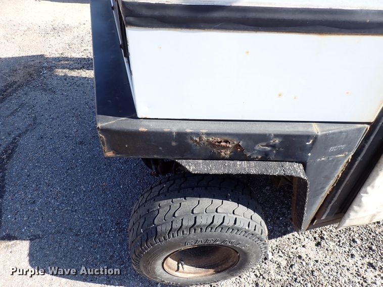 image for item DK4665 1989 Cushman  utility vehicle