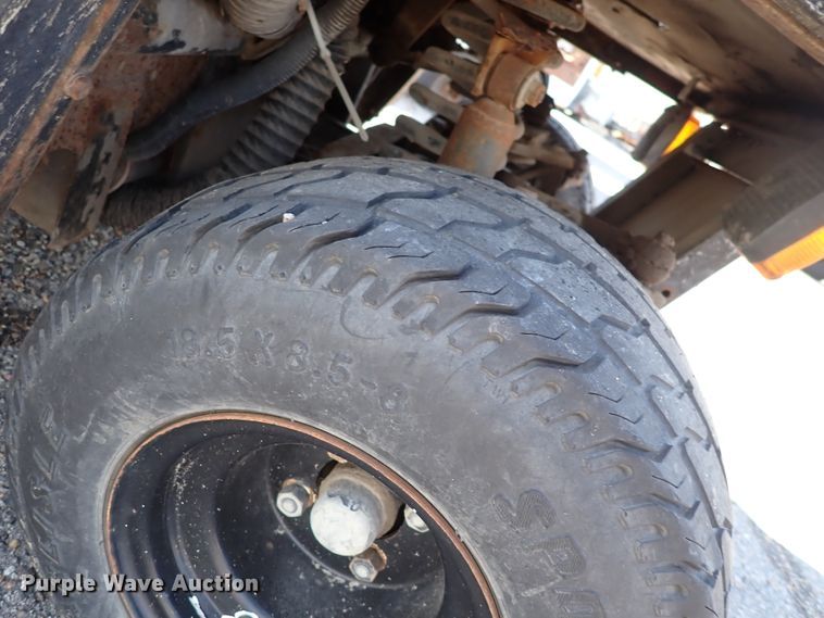 image for item DK4665 1989 Cushman  utility vehicle