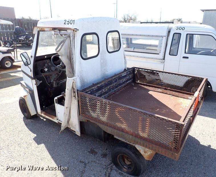 image for item DK4666 1982 Cushman  utility vehicle