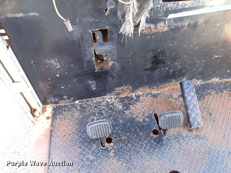 image for item DK4666 1982 Cushman  utility vehicle