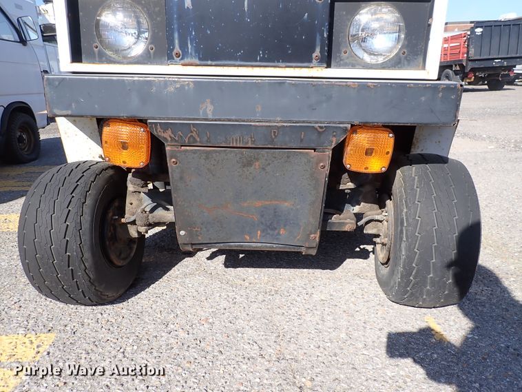 image for item DK4666 1982 Cushman  utility vehicle