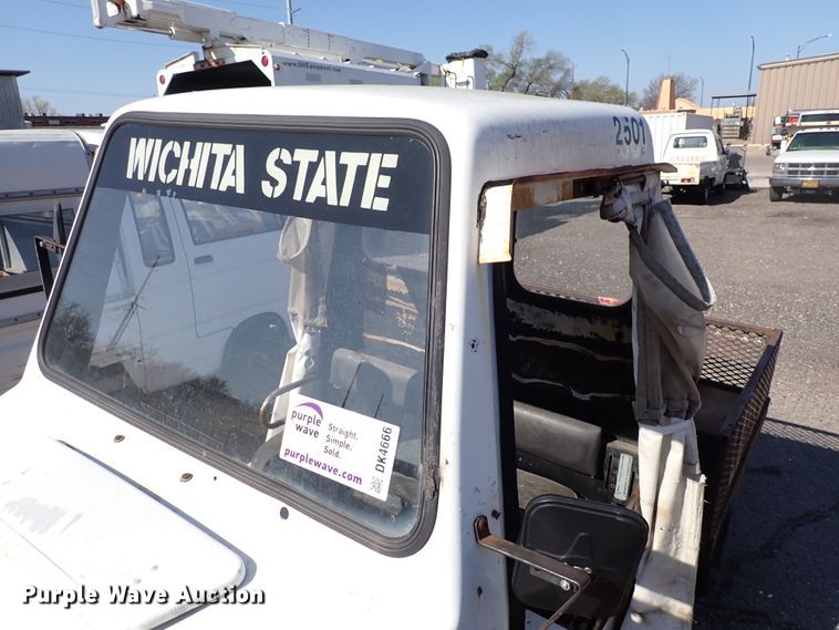 image for item DK4666 1982 Cushman  utility vehicle