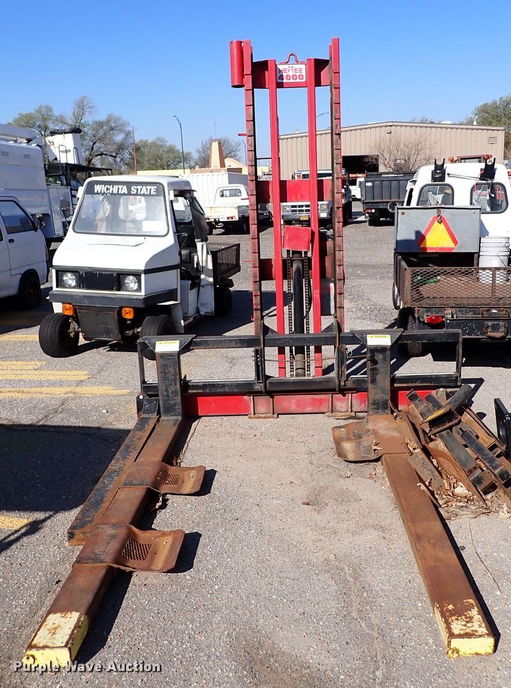 image for item DK4668 Heftee 4000  automotive lift