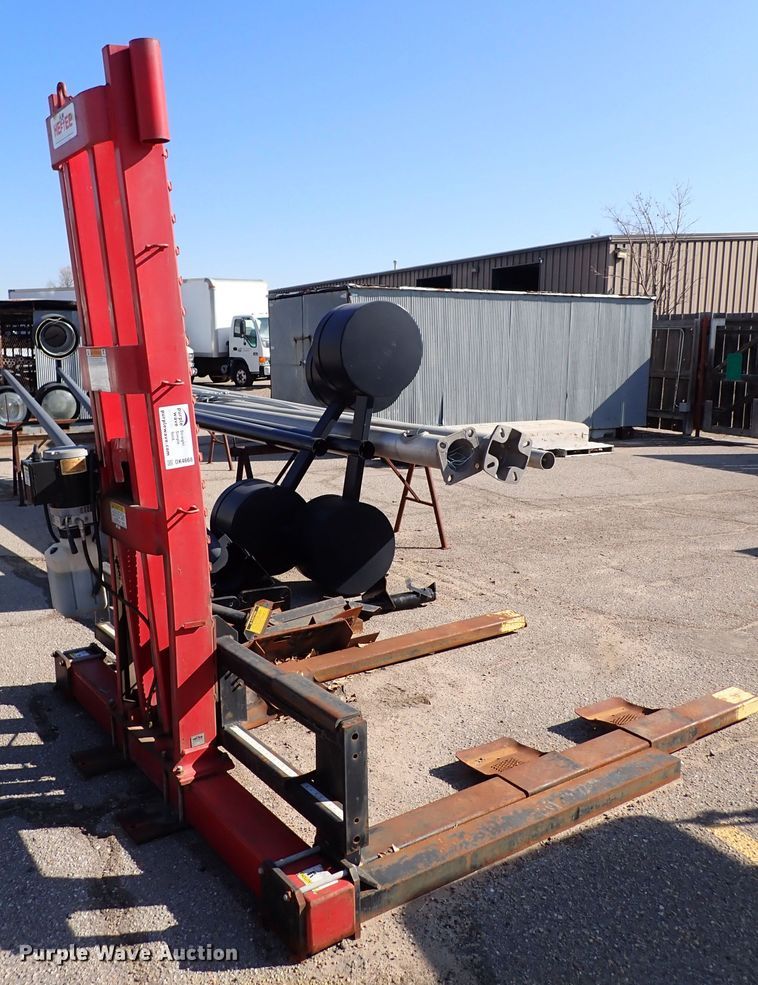 image for item DK4668 Heftee 4000  automotive lift