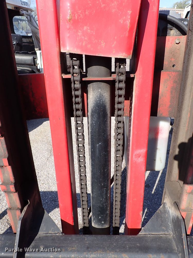 image for item DK4668 Heftee 4000  automotive lift