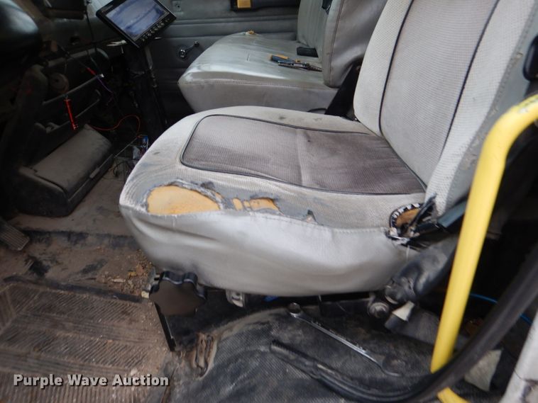 image for item DL4854 2000 Freightliner FL80  refuse truck