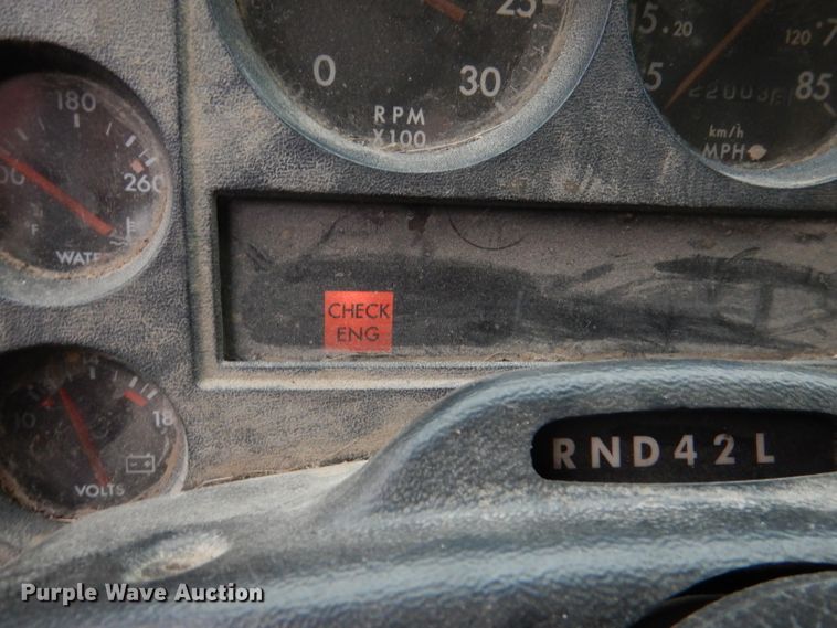 image for item DL4854 2000 Freightliner FL80  refuse truck