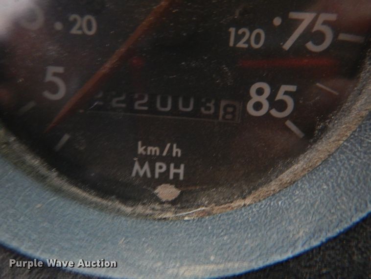 image for item DL4854 2000 Freightliner FL80  refuse truck