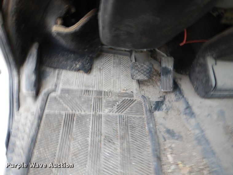 image for item DL4854 2000 Freightliner FL80  refuse truck