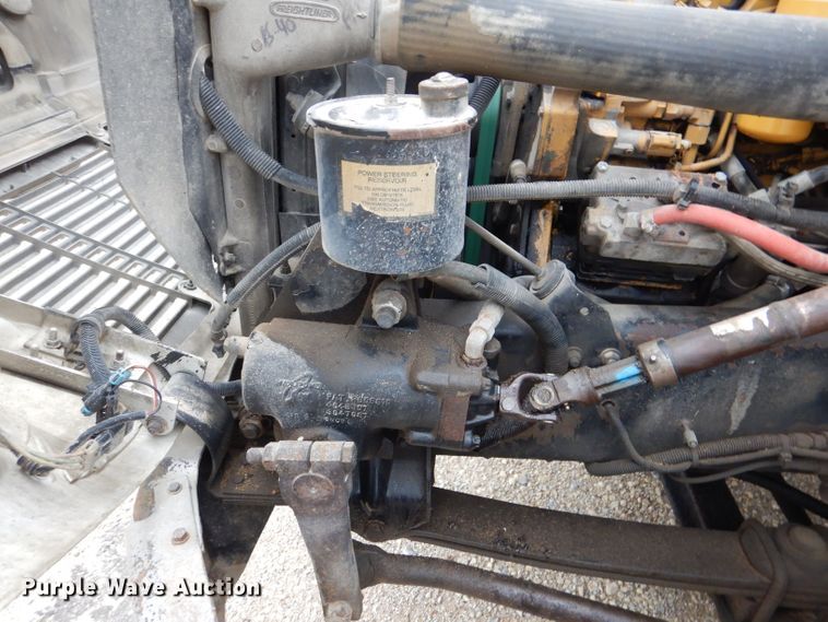 image for item DL4854 2000 Freightliner FL80  refuse truck