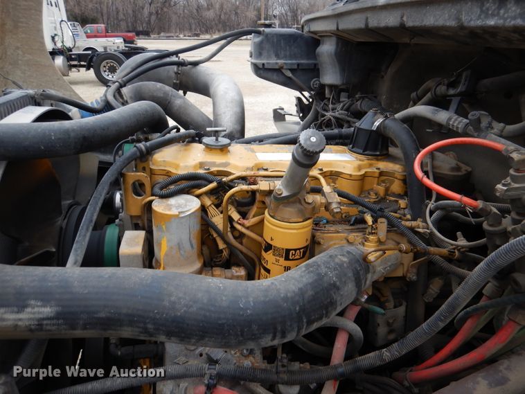 image for item DL4854 2000 Freightliner FL80  refuse truck