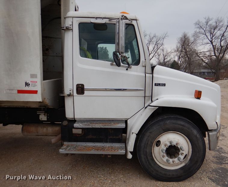 image for item DL4854 2000 Freightliner FL80  refuse truck