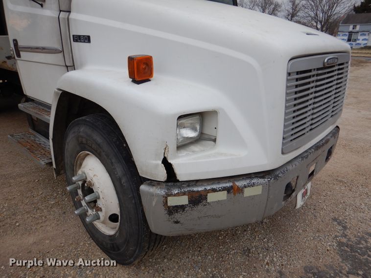 image for item DL4854 2000 Freightliner FL80  refuse truck