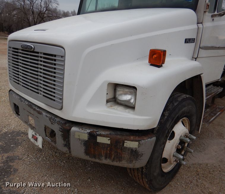 image for item DL4854 2000 Freightliner FL80  refuse truck