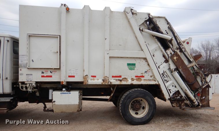 image for item DL4854 2000 Freightliner FL80  refuse truck