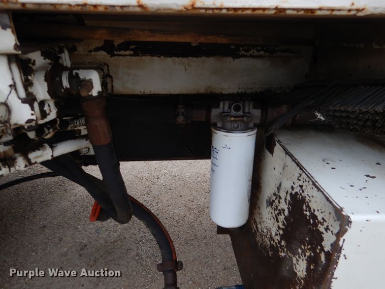 image for item DL4854 2000 Freightliner FL80  refuse truck