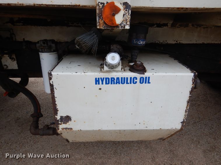 image for item DL4854 2000 Freightliner FL80  refuse truck