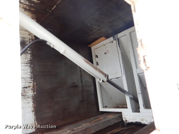 image for item DL4854 2000 Freightliner FL80  refuse truck