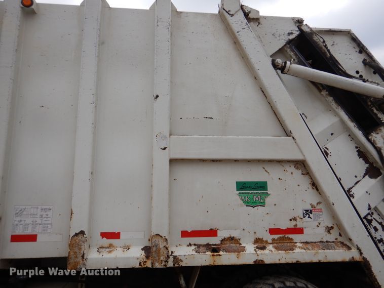 image for item DL4854 2000 Freightliner FL80  refuse truck