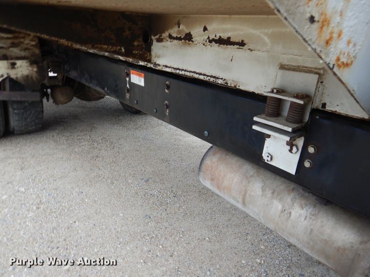 image for item DL4854 2000 Freightliner FL80  refuse truck