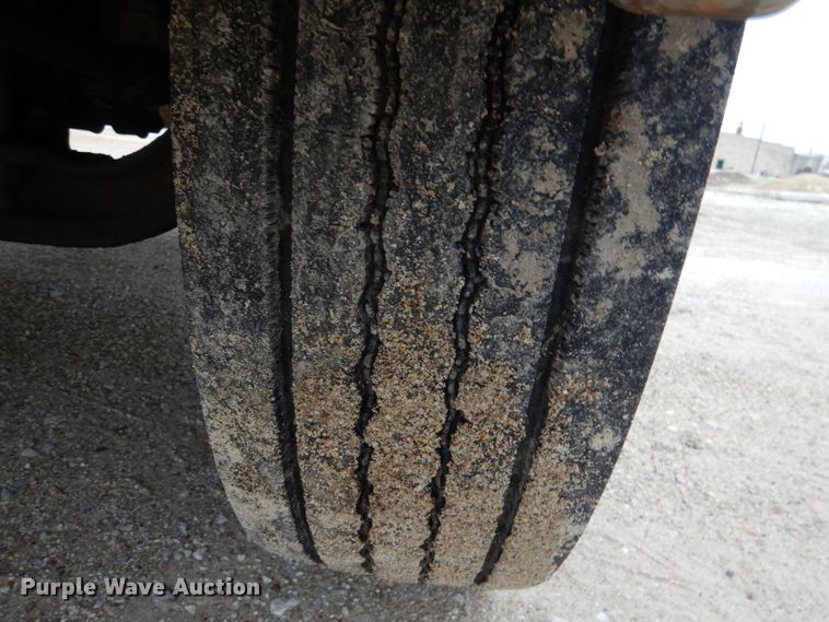 image for item DL4854 2000 Freightliner FL80  refuse truck