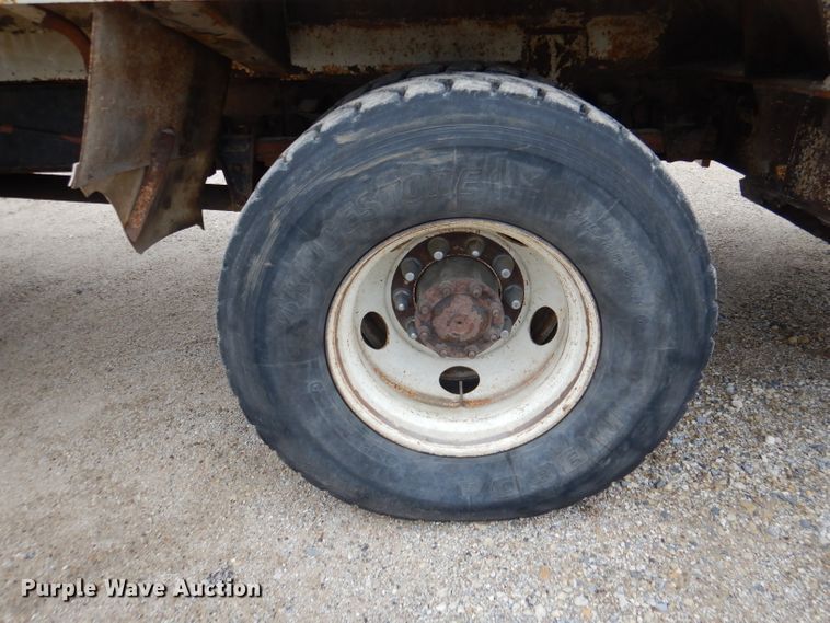 image for item DL4854 2000 Freightliner FL80  refuse truck