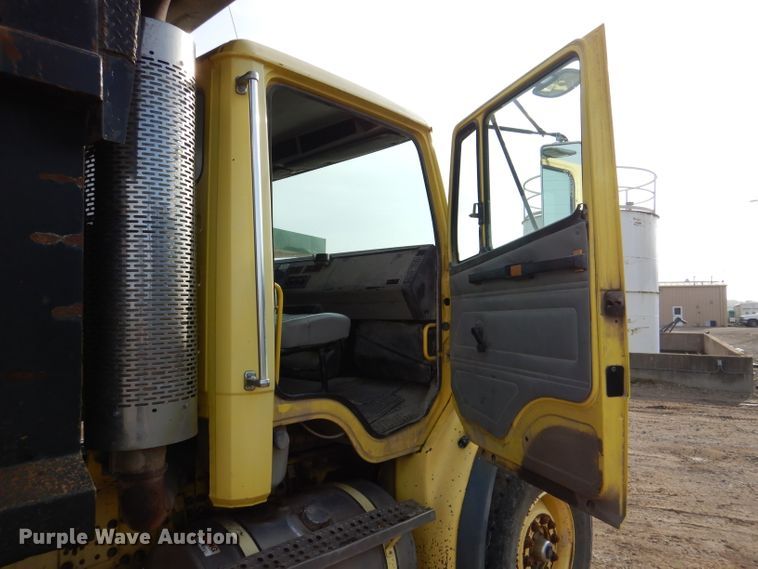 image for item DL4902 1999 Freightliner FL112  dump truck