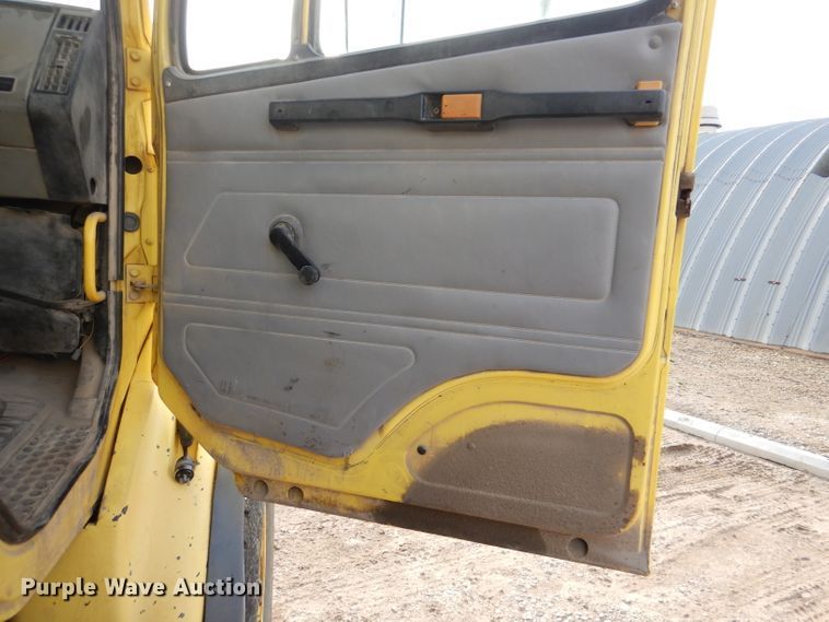 image for item DL4902 1999 Freightliner FL112  dump truck