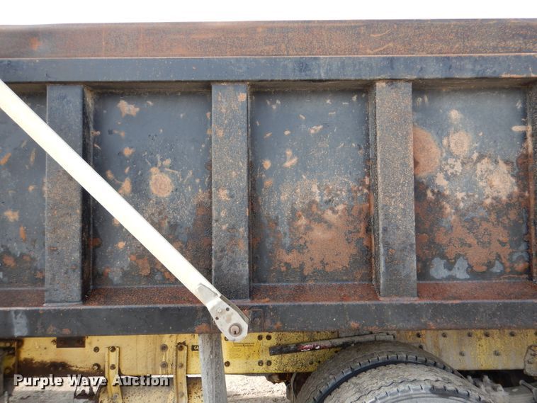 image for item DL4902 1999 Freightliner FL112  dump truck