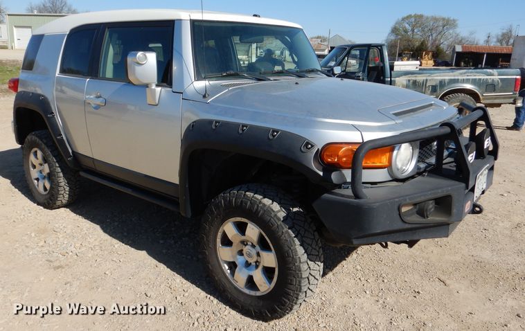image for item DL4945 2007 Toyota FJ Cruiser  SUV