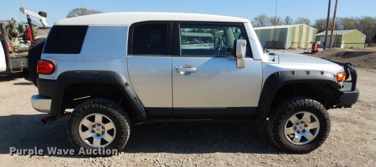 image for item DL4945 2007 Toyota FJ Cruiser  SUV