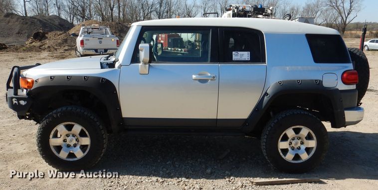 image for item DL4945 2007 Toyota FJ Cruiser  SUV